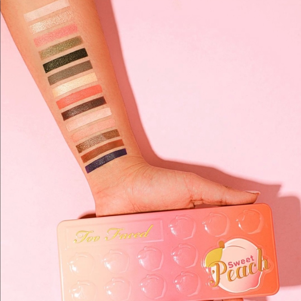 SOLD🍑Too Faced “Sweet Peach” Eyeshadow Palette - Picture 6 of 10